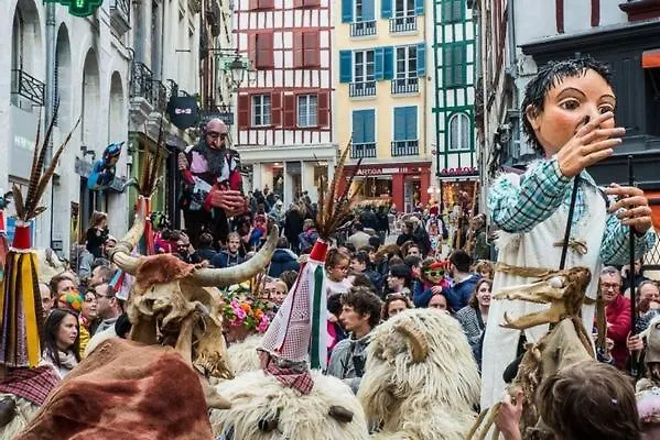 Appartement Zure Ondoan - Et Piscine Chauffee